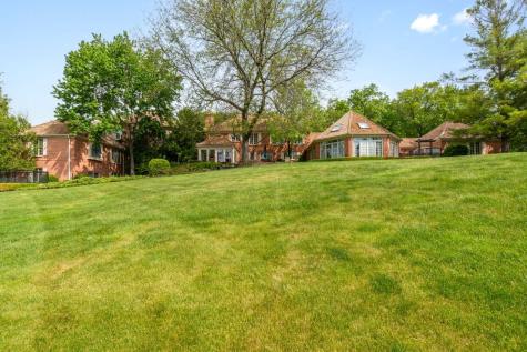 55 South Wynstone Drive S North Barrington IL 60010