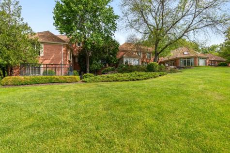 55 South Wynstone Drive S North Barrington IL 60010