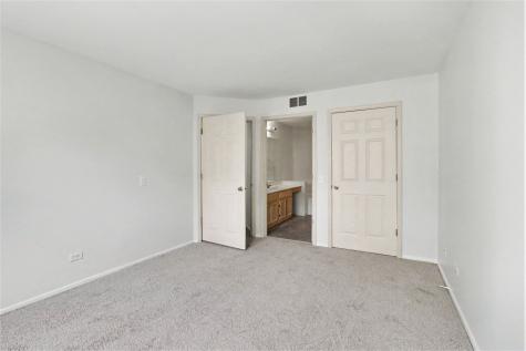 530 A Pembrook Court S Crystal Lake IL 60014