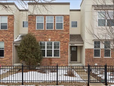 964 Station Boulevard Aurora IL 60504