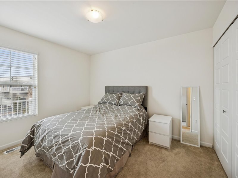 964 Station Boulevard Aurora IL 60504