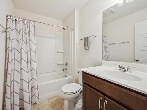 964 Station Boulevard Aurora IL 60504