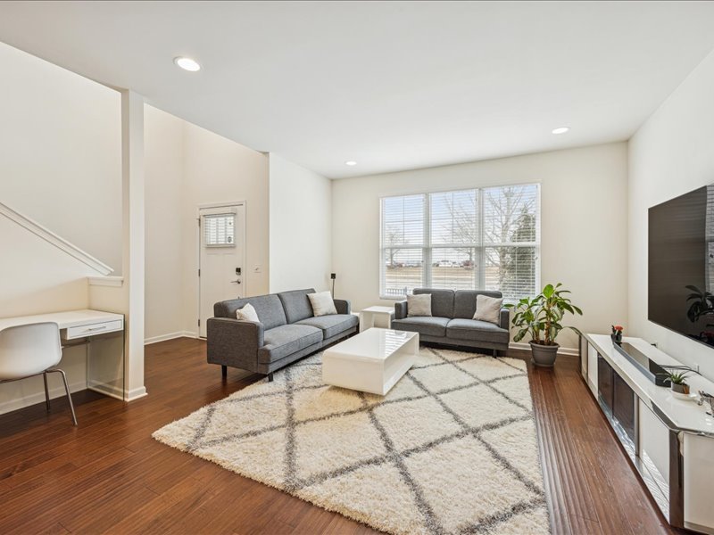 964 Station Boulevard Aurora IL 60504