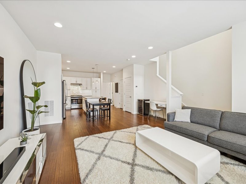 964 Station Boulevard Aurora IL 60504