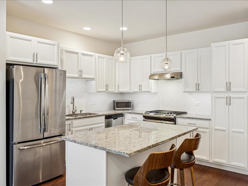 964 Station Boulevard Aurora IL 60504