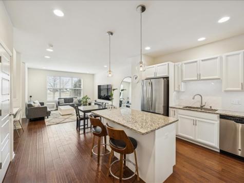 964 Station Boulevard Aurora IL 60504