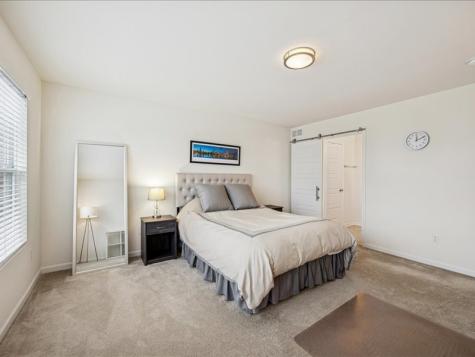 964 Station Boulevard Aurora IL 60504