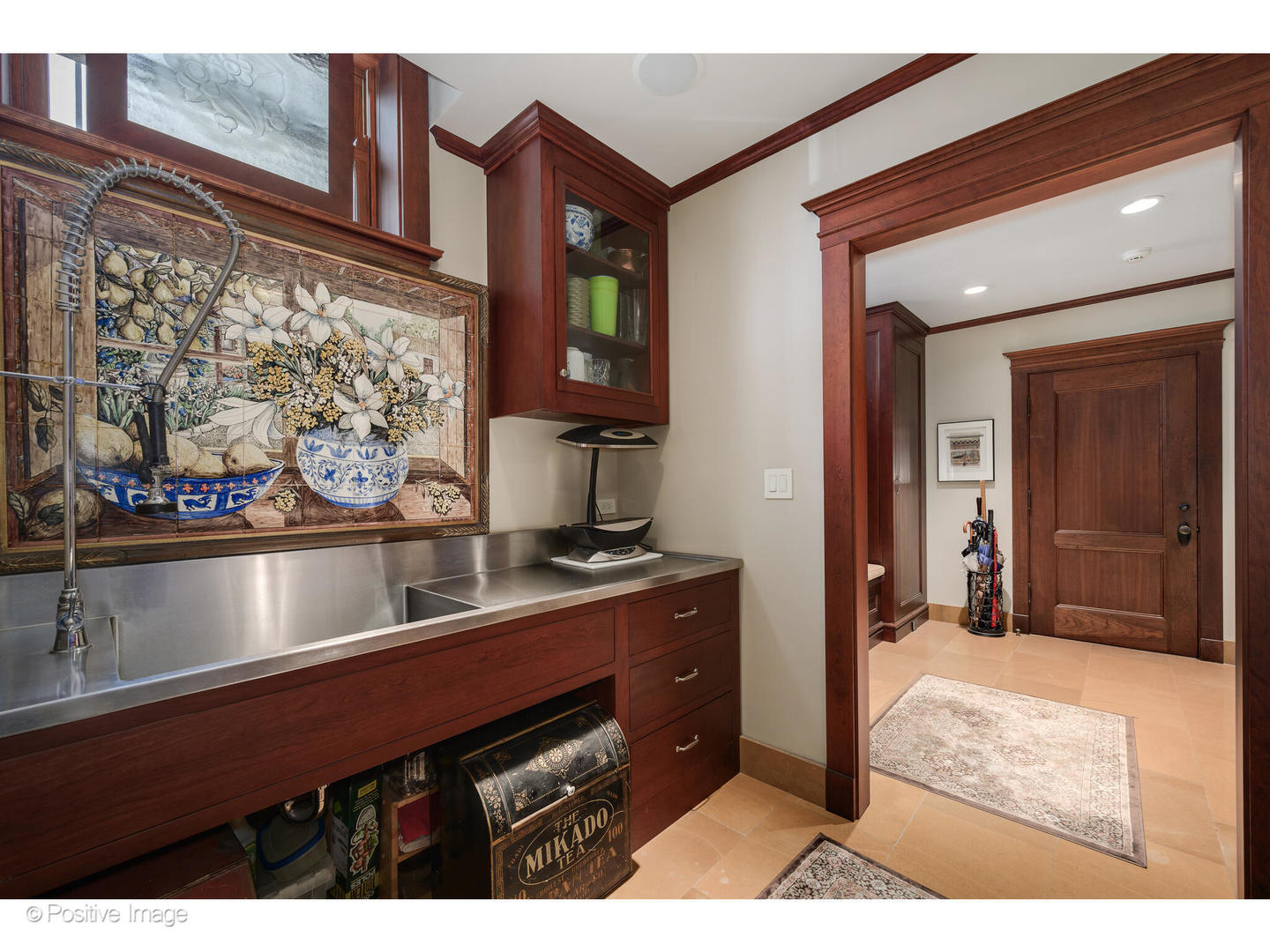 536 West Barry Avenue Chicago IL 60657