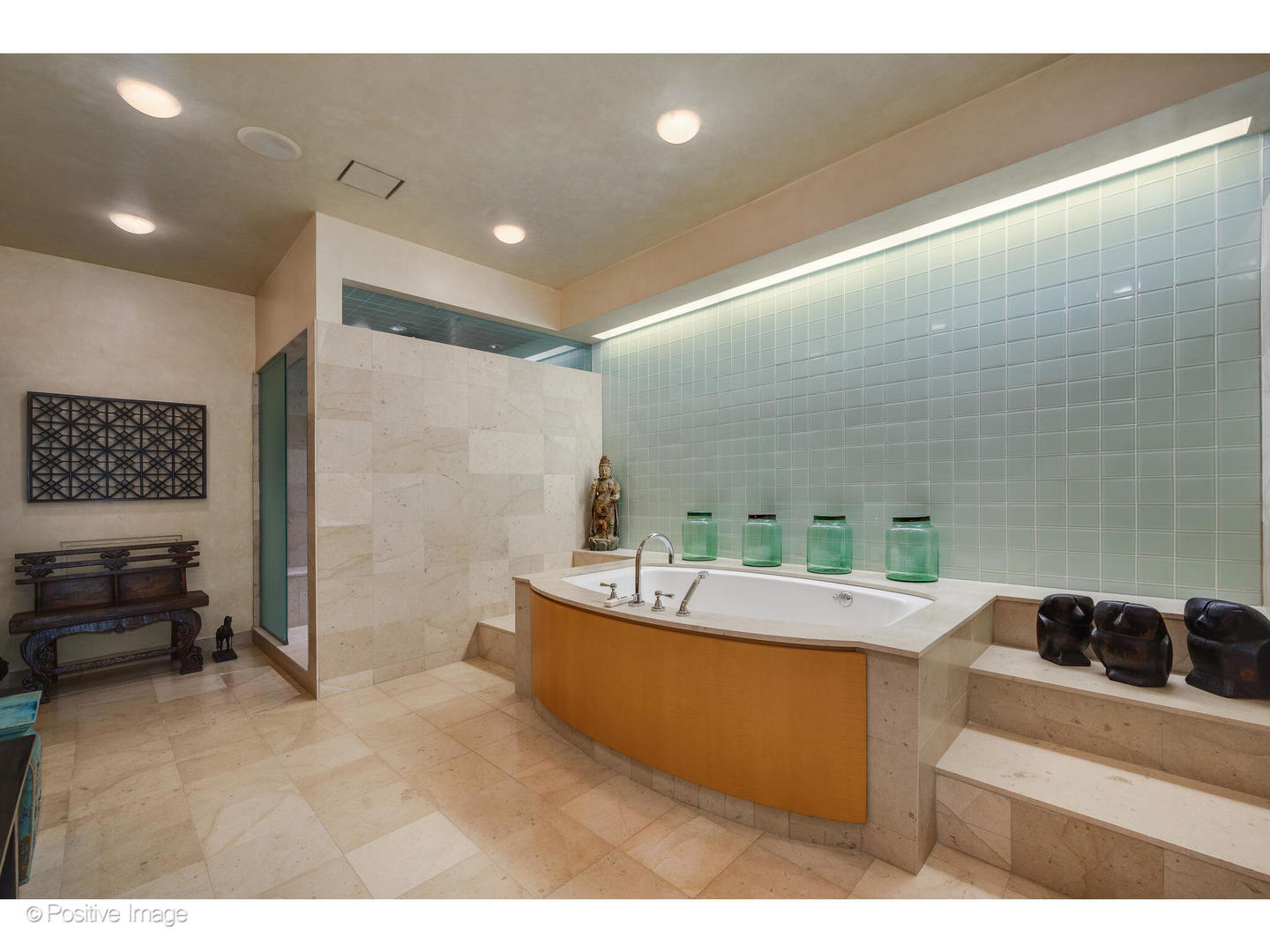 536 West Barry Avenue Chicago IL 60657