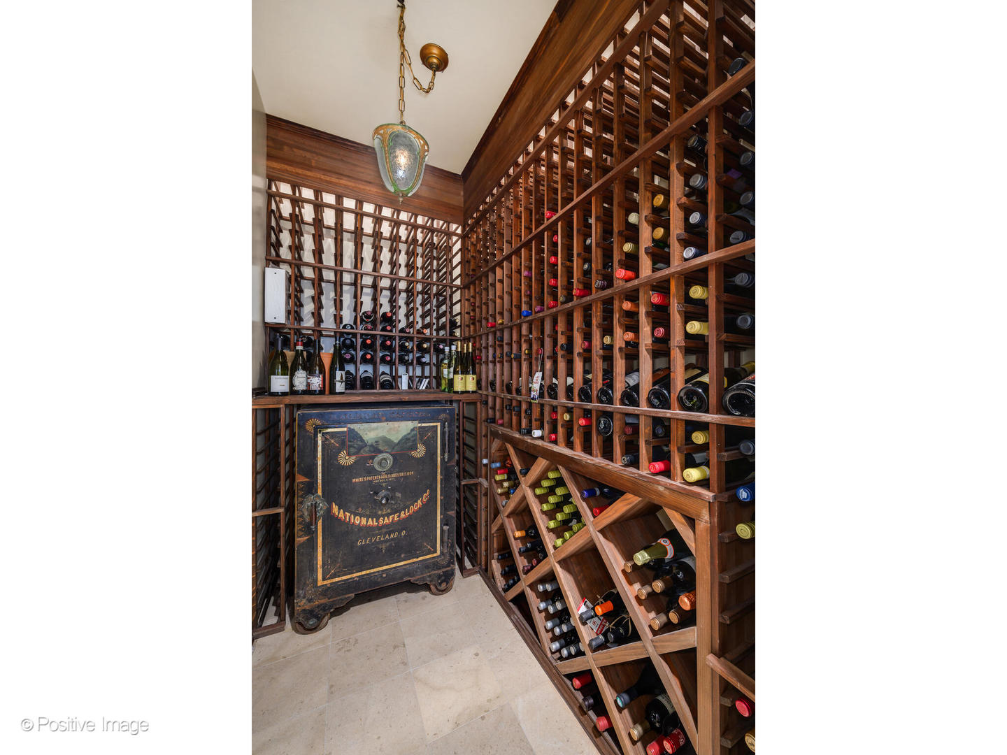 536 West Barry Avenue Chicago IL 60657