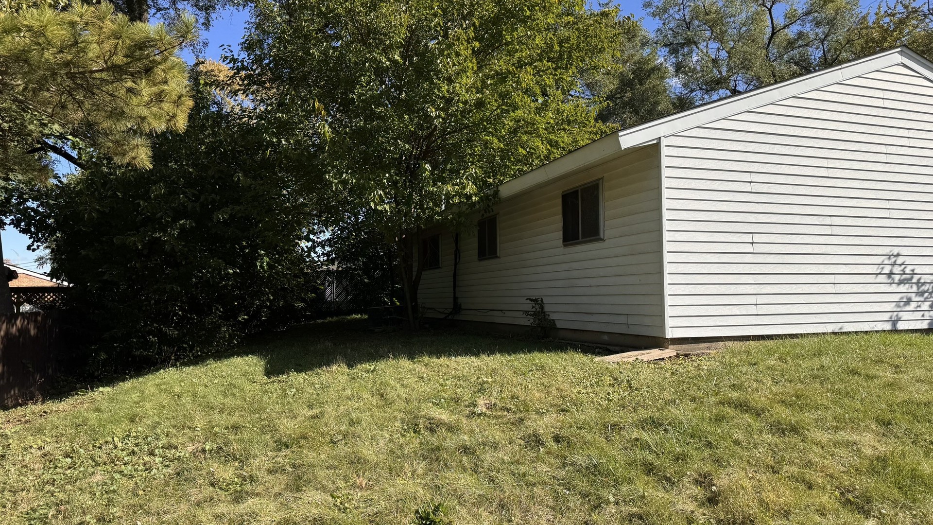 124 West Briarcliff Road Bolingbrook IL 60440