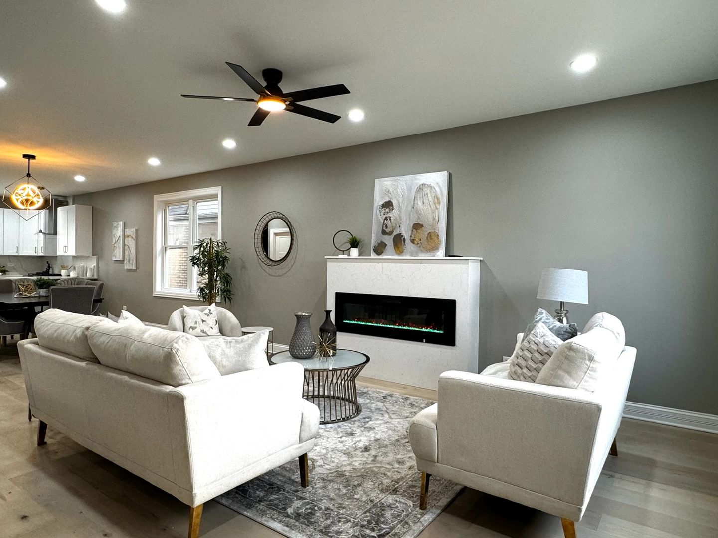 1137 North Karlov Avenue Chicago IL 60651