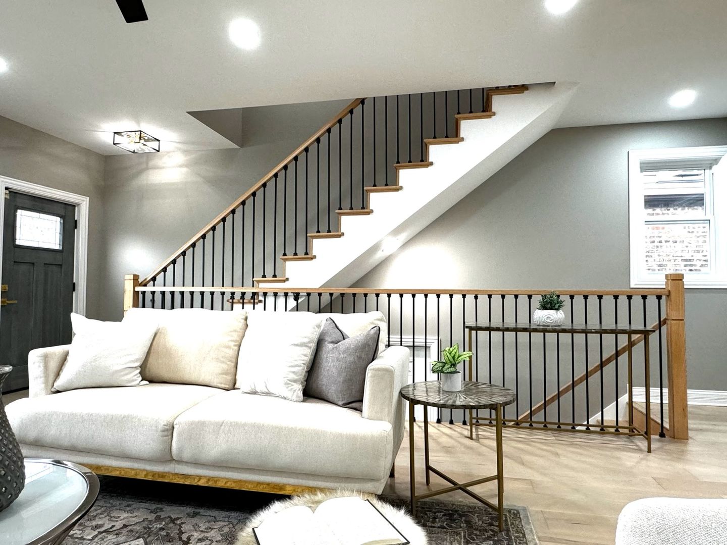 1137 North Karlov Avenue Chicago IL 60651