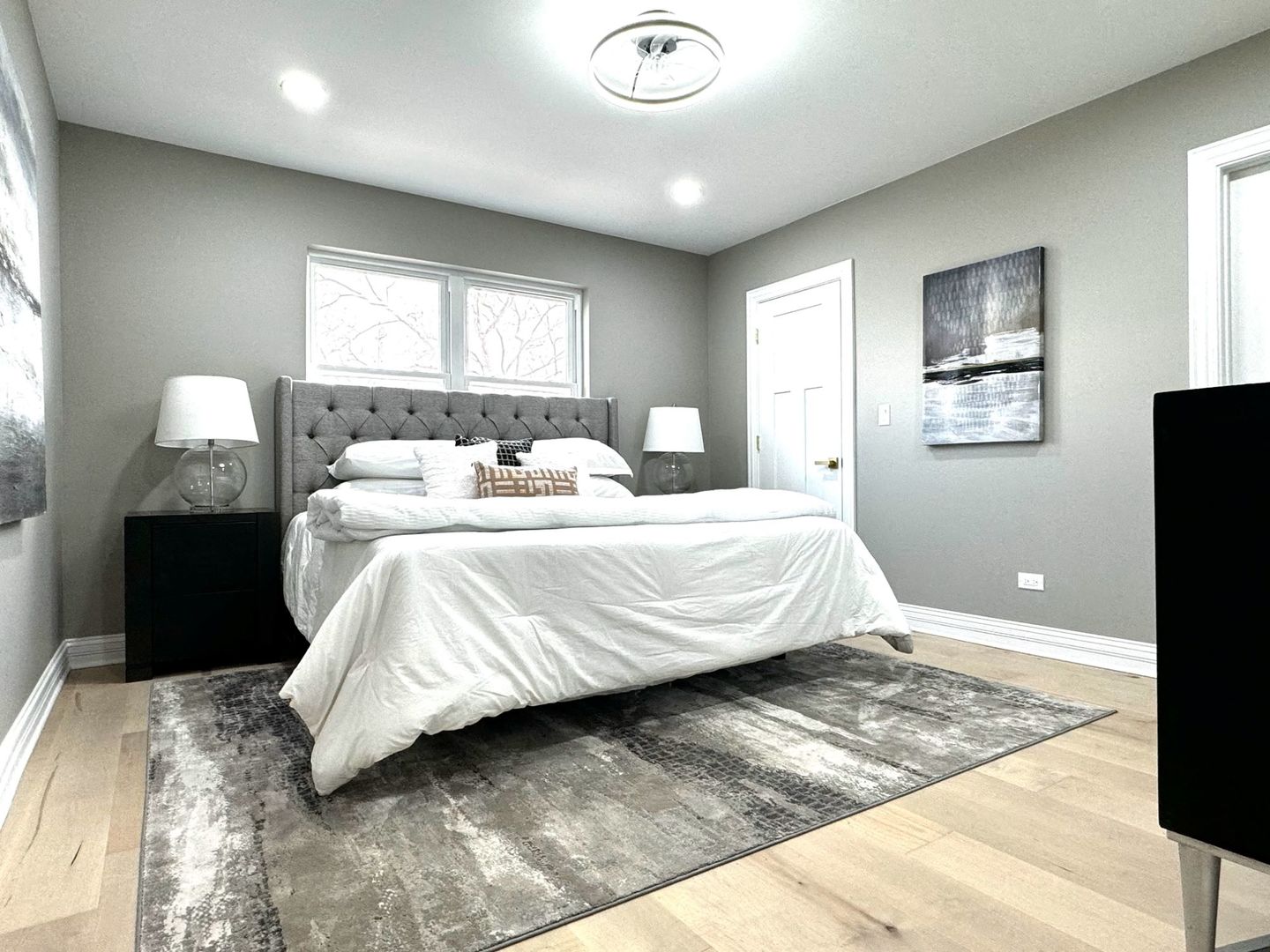 1137 North Karlov Avenue Chicago IL 60651