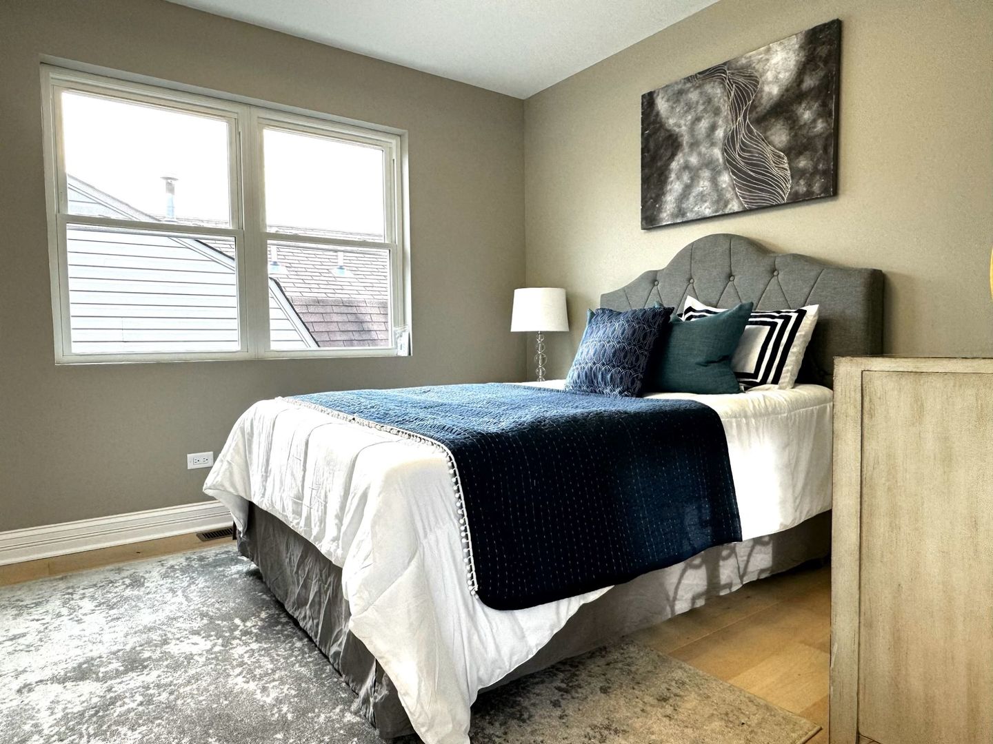 1137 North Karlov Avenue Chicago IL 60651