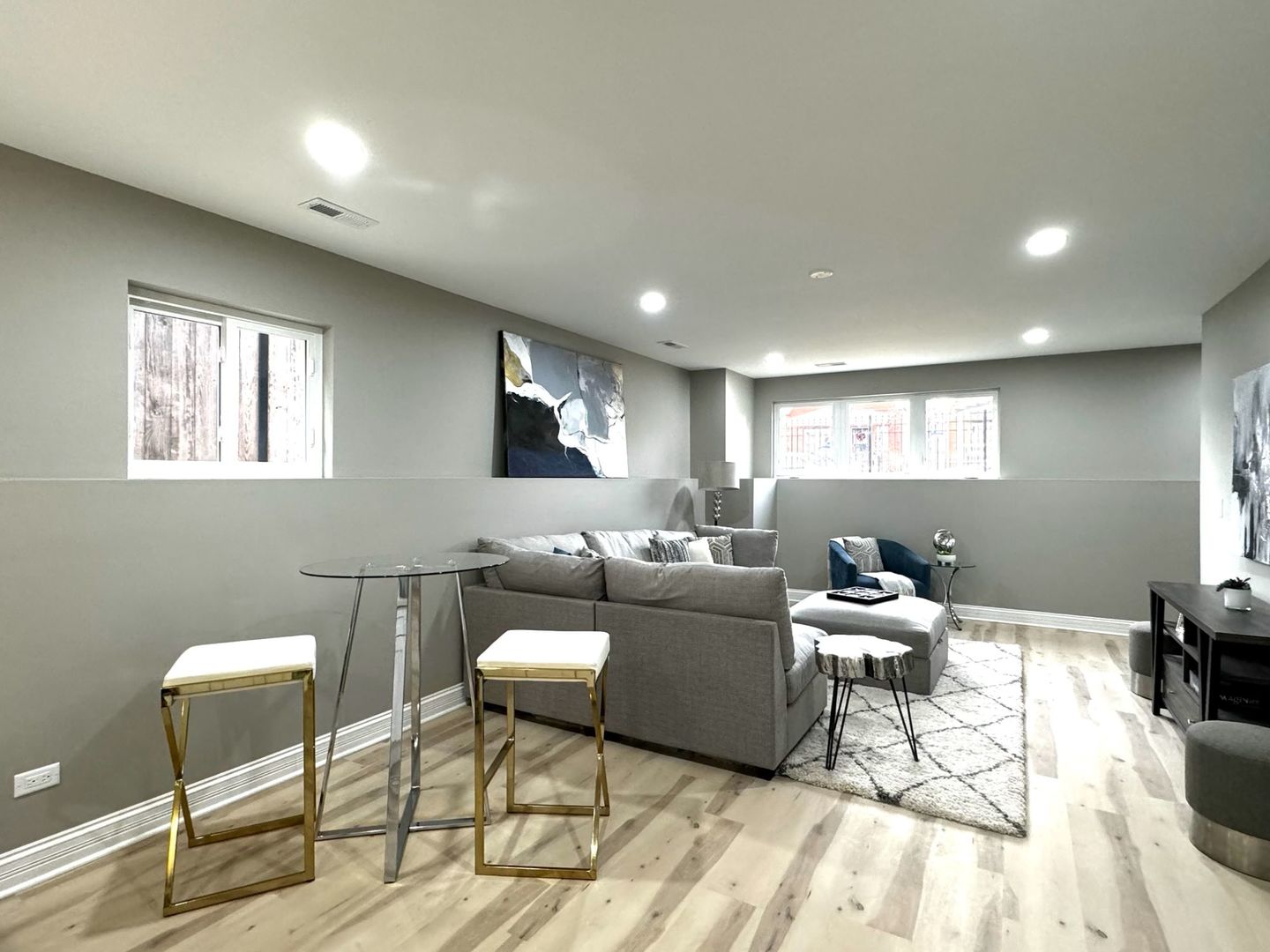 1137 North Karlov Avenue Chicago IL 60651