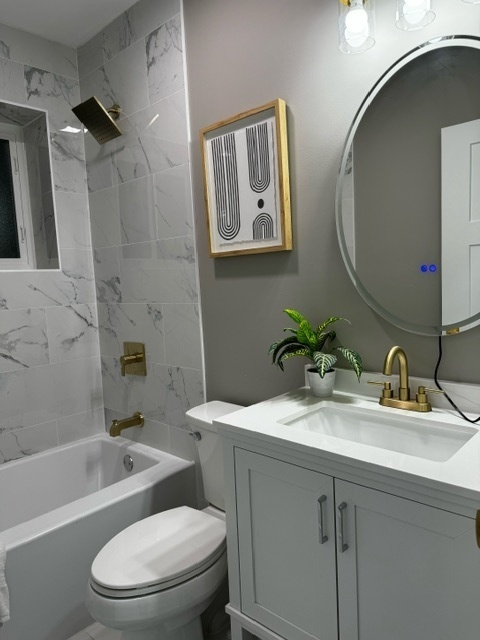 1137 North Karlov Avenue Chicago IL 60651