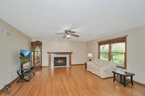 11515 Ellwood Greens Road Genoa IL 60135