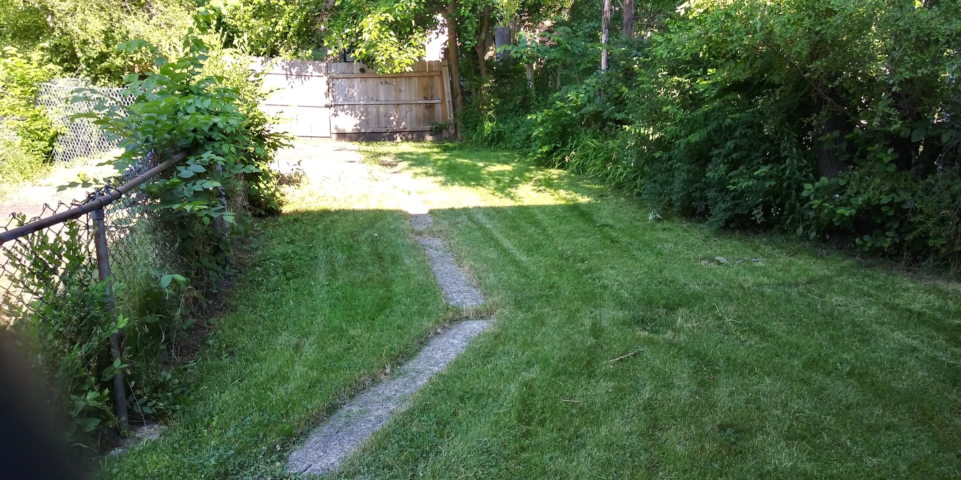 9918 South Hoxie Avenue Chicago IL 60617