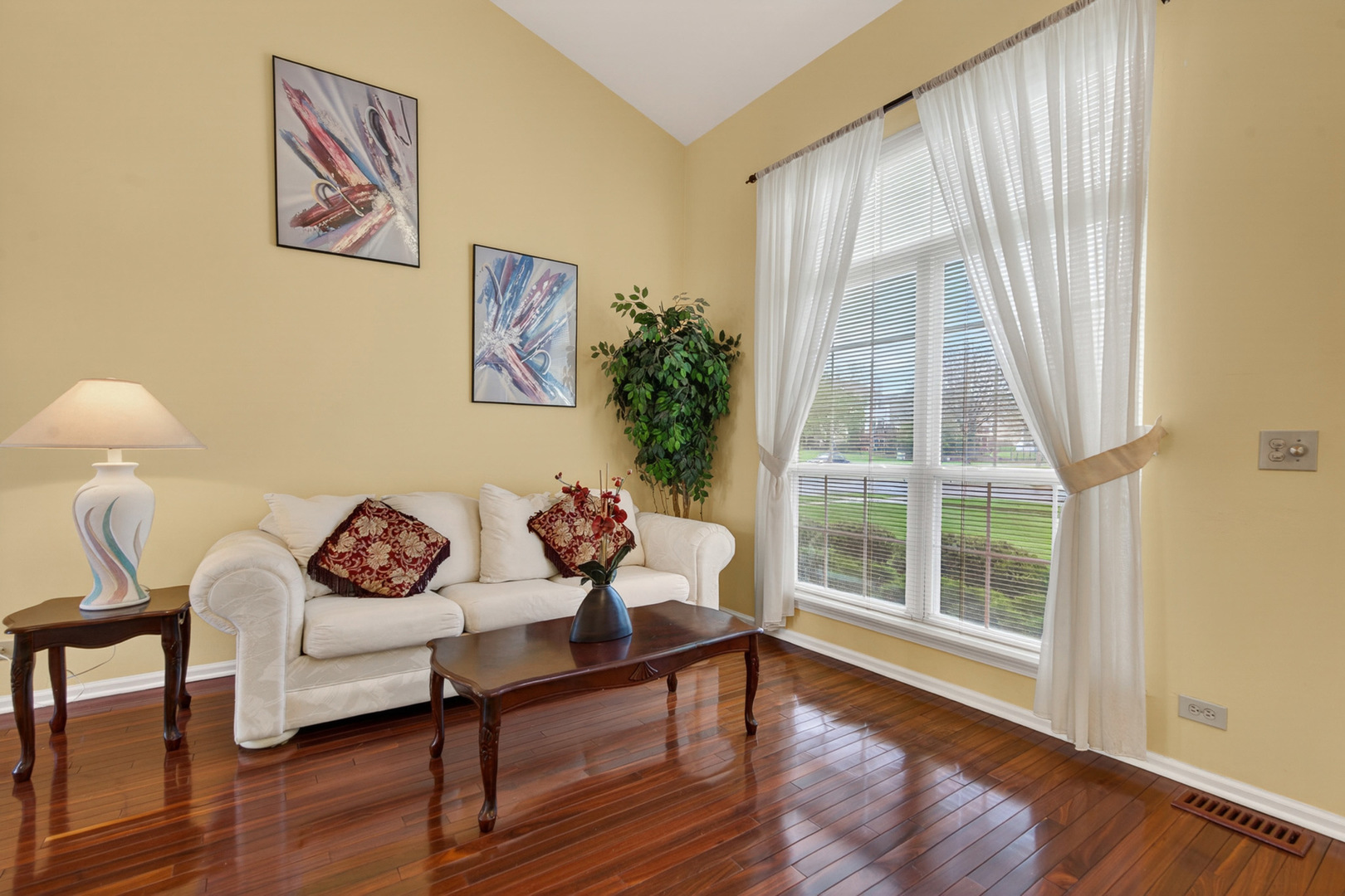 320 Starwood Pass Lake In The Hills IL 60156