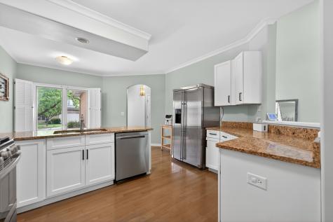 1051 West Sutton Court Palatine IL 60067
