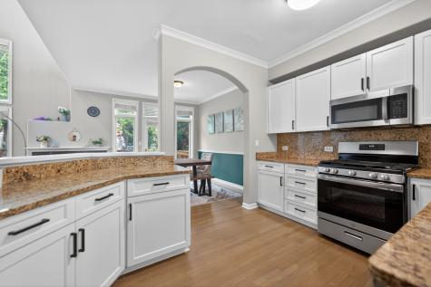 1051 West Sutton Court Palatine IL 60067