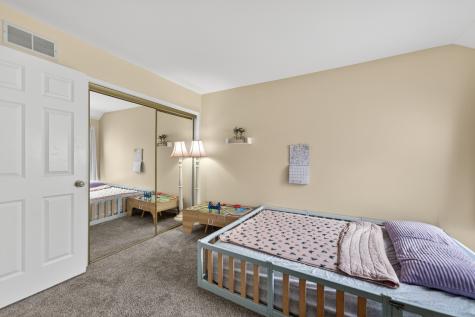 1051 West Sutton Court Palatine IL 60067