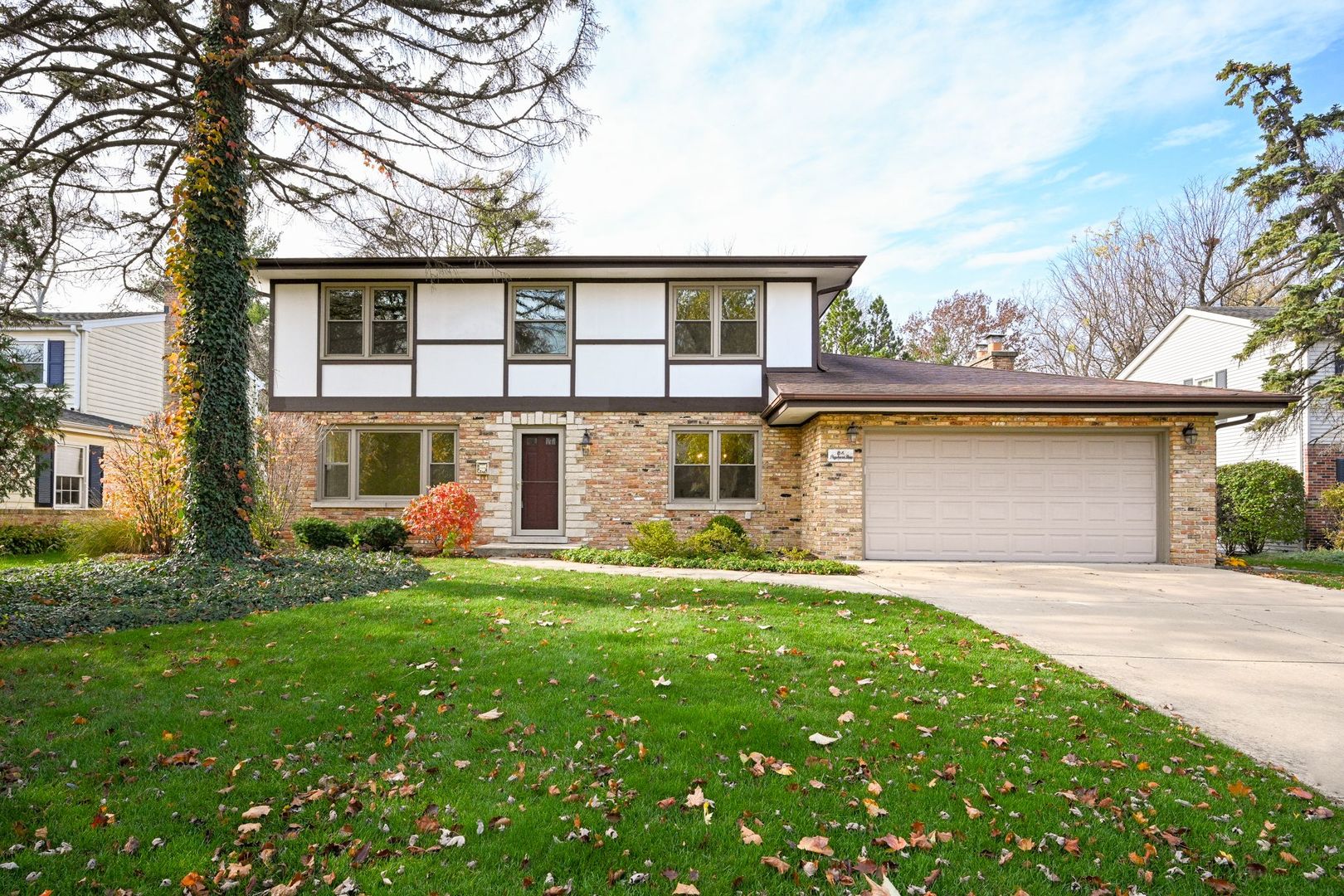 84 Stephanie Lane Glen Ellyn IL 60137