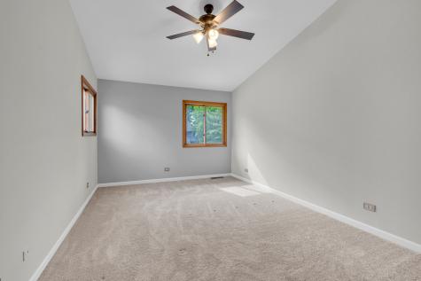 450 Berkshire Drive Crystal Lake IL 60014