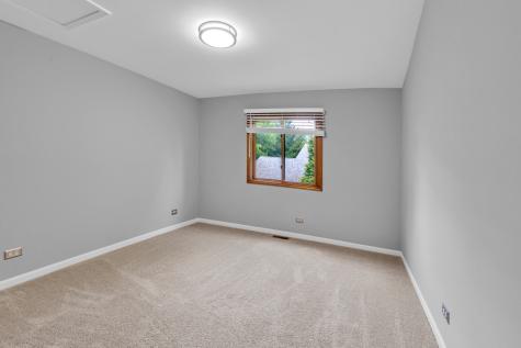 450 Berkshire Drive Crystal Lake IL 60014