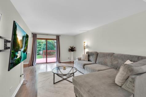 450 Berkshire Drive Crystal Lake IL 60014