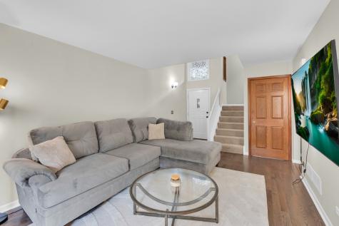 450 Berkshire Drive Crystal Lake IL 60014