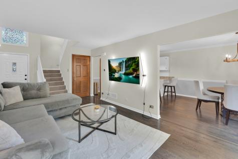 450 Berkshire Drive Crystal Lake IL 60014