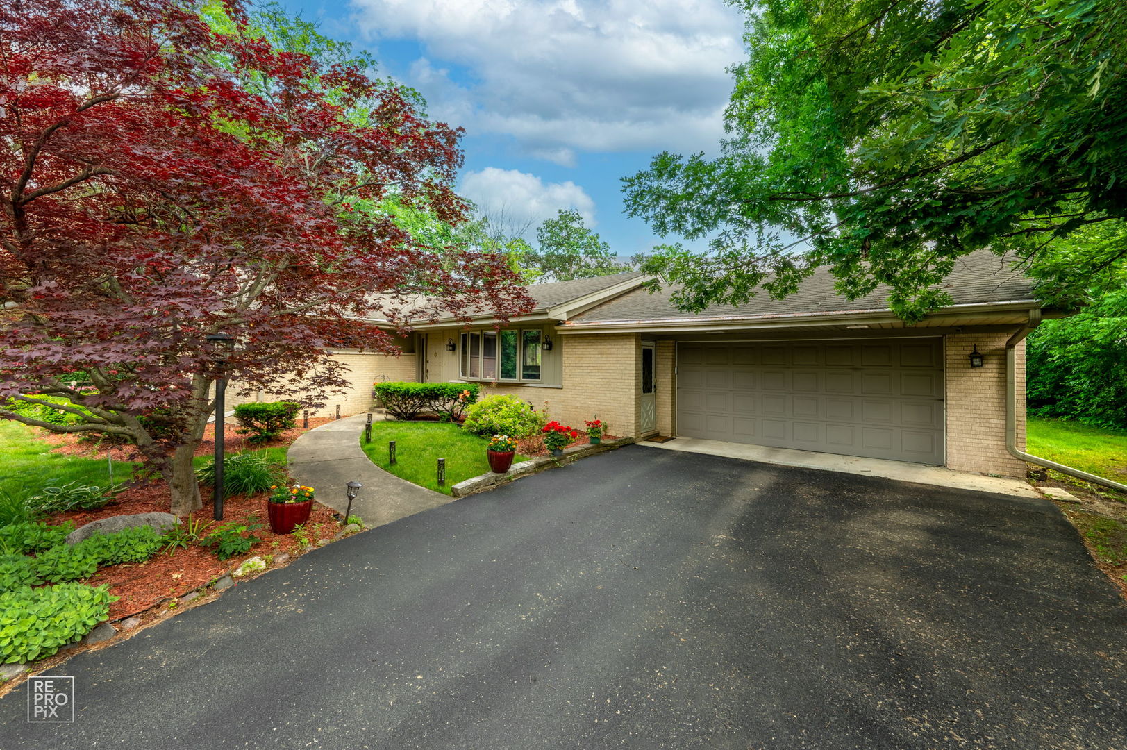 641 East Belmont Avenue Addison IL 60101