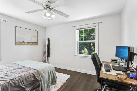 2104 Portsmouth Avenue Westchester IL 60154