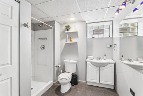 2104 Portsmouth Avenue Westchester IL 60154