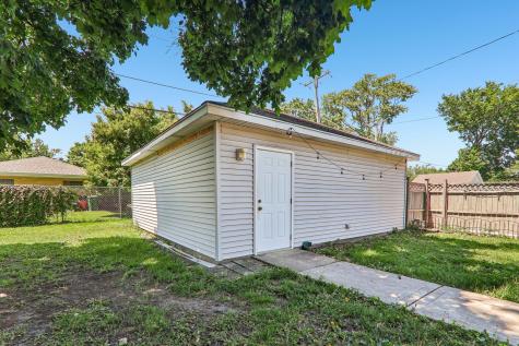 2104 Portsmouth Avenue Westchester IL 60154