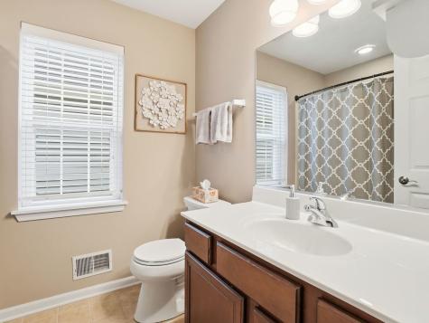 0N422 Taylor Drive Geneva IL 60134