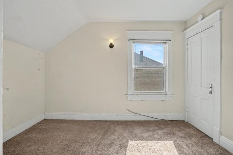 236 15TH Avenue East Moline IL 61244