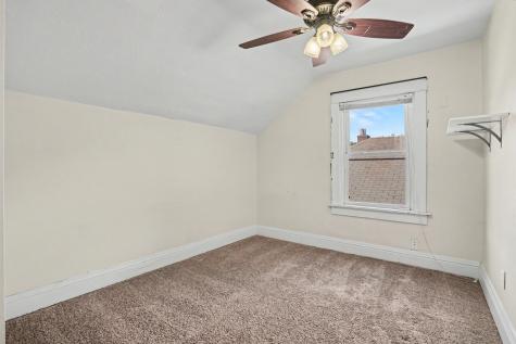 236 15TH Avenue East Moline IL 61244