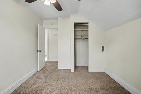 236 15TH Avenue East Moline IL 61244
