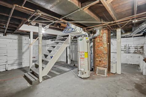 236 15TH Avenue East Moline IL 61244
