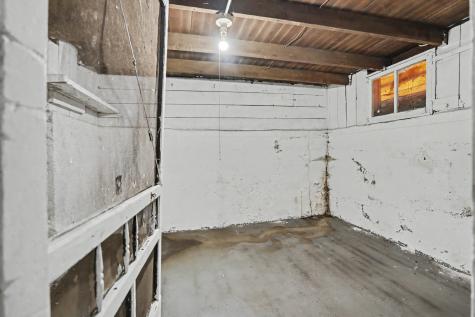 236 15TH Avenue East Moline IL 61244