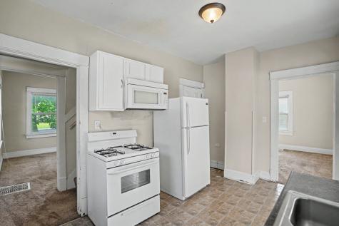 236 15TH Avenue East Moline IL 61244