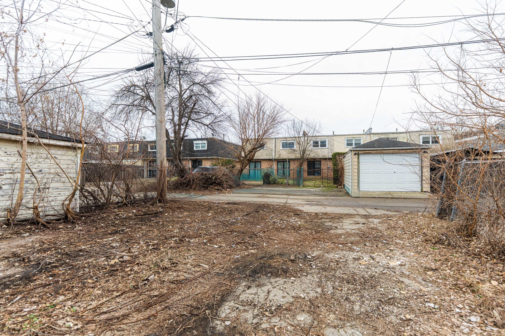 1121 East 82nd Place Chicago IL 60619