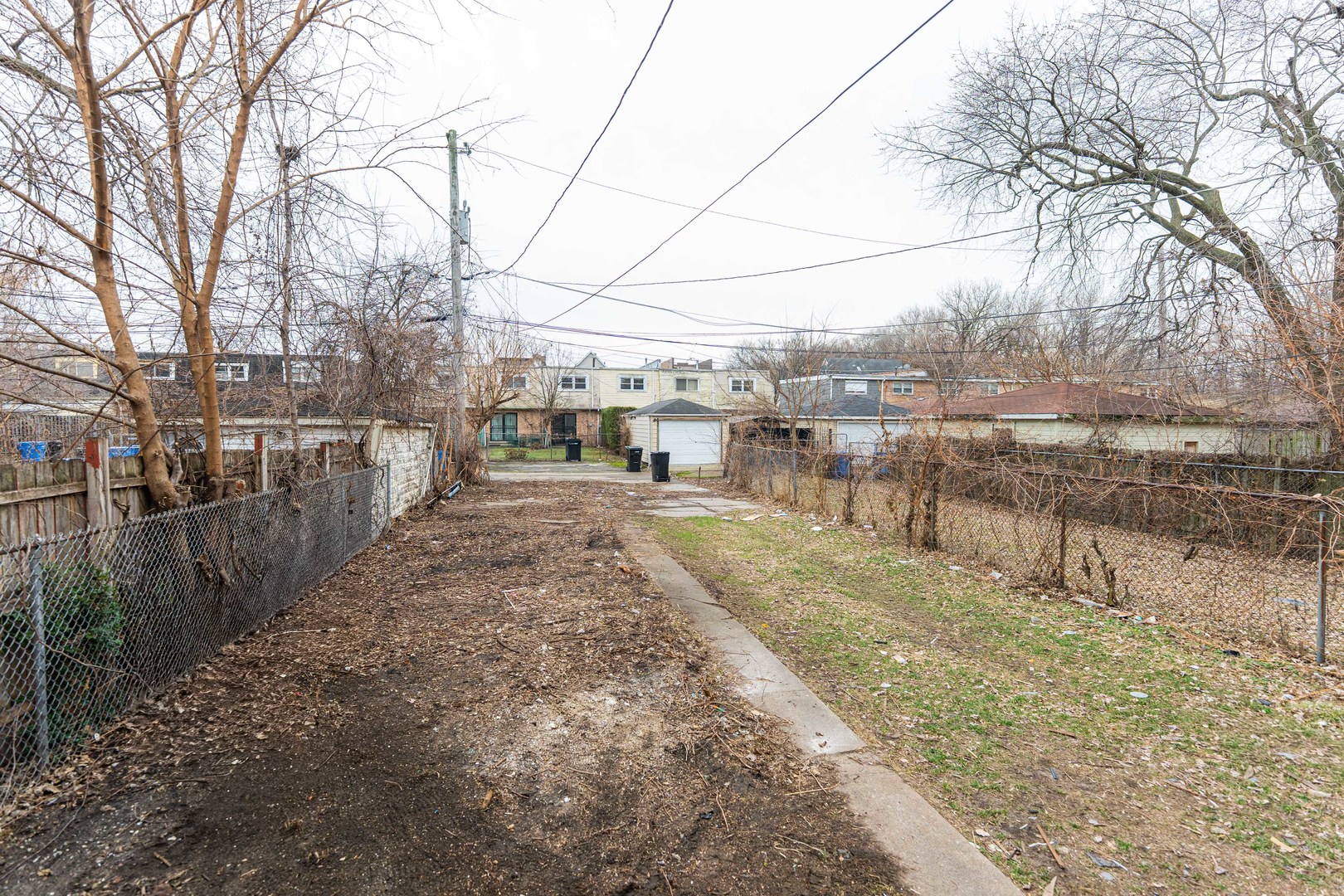 1121 East 82nd Place Chicago IL 60619