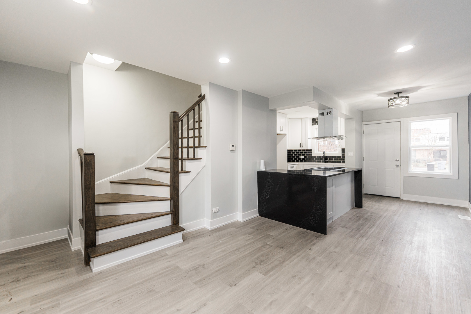 1121 East 82nd Place Chicago IL 60619