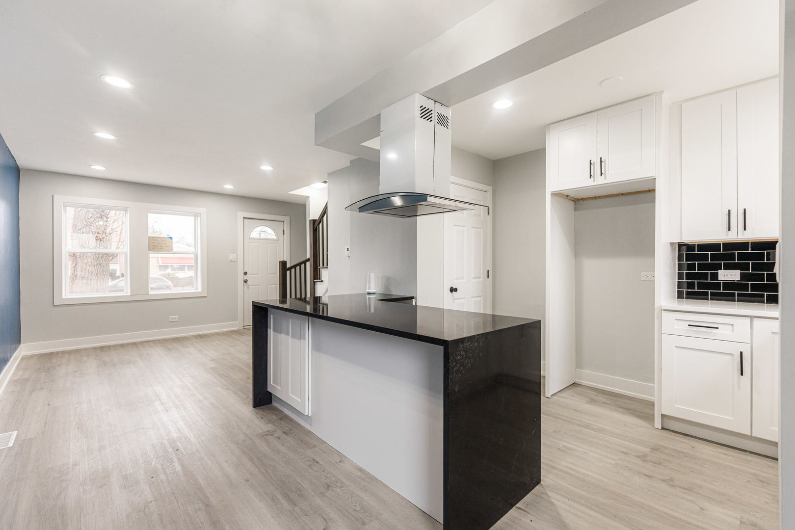 1121 East 82nd Place Chicago IL 60619