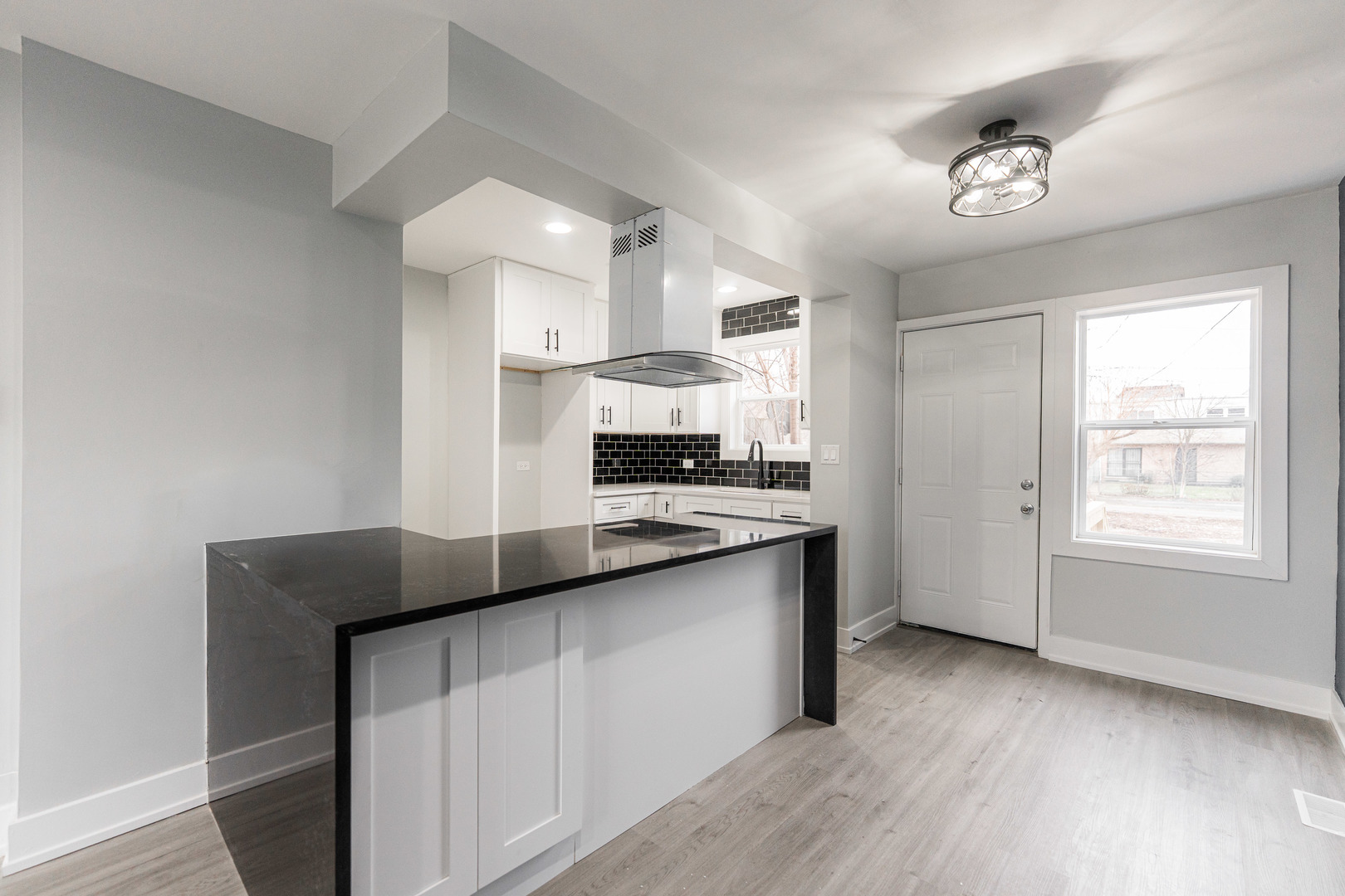 1121 East 82nd Place Chicago IL 60619