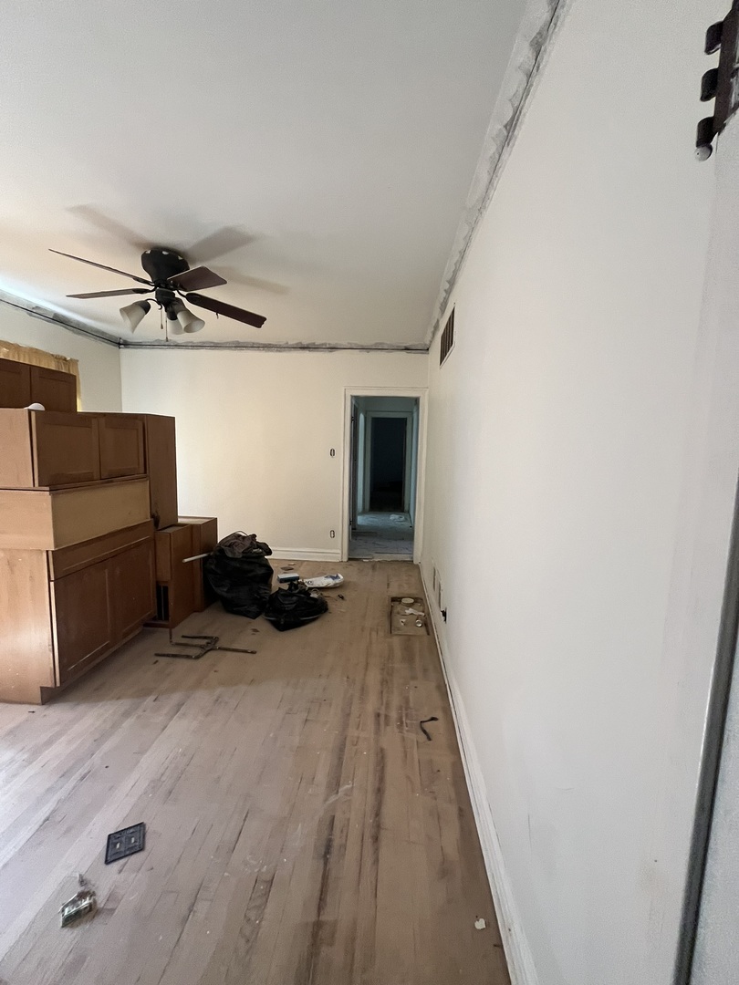 8150 South Oglesby Avenue Chicago IL 60617